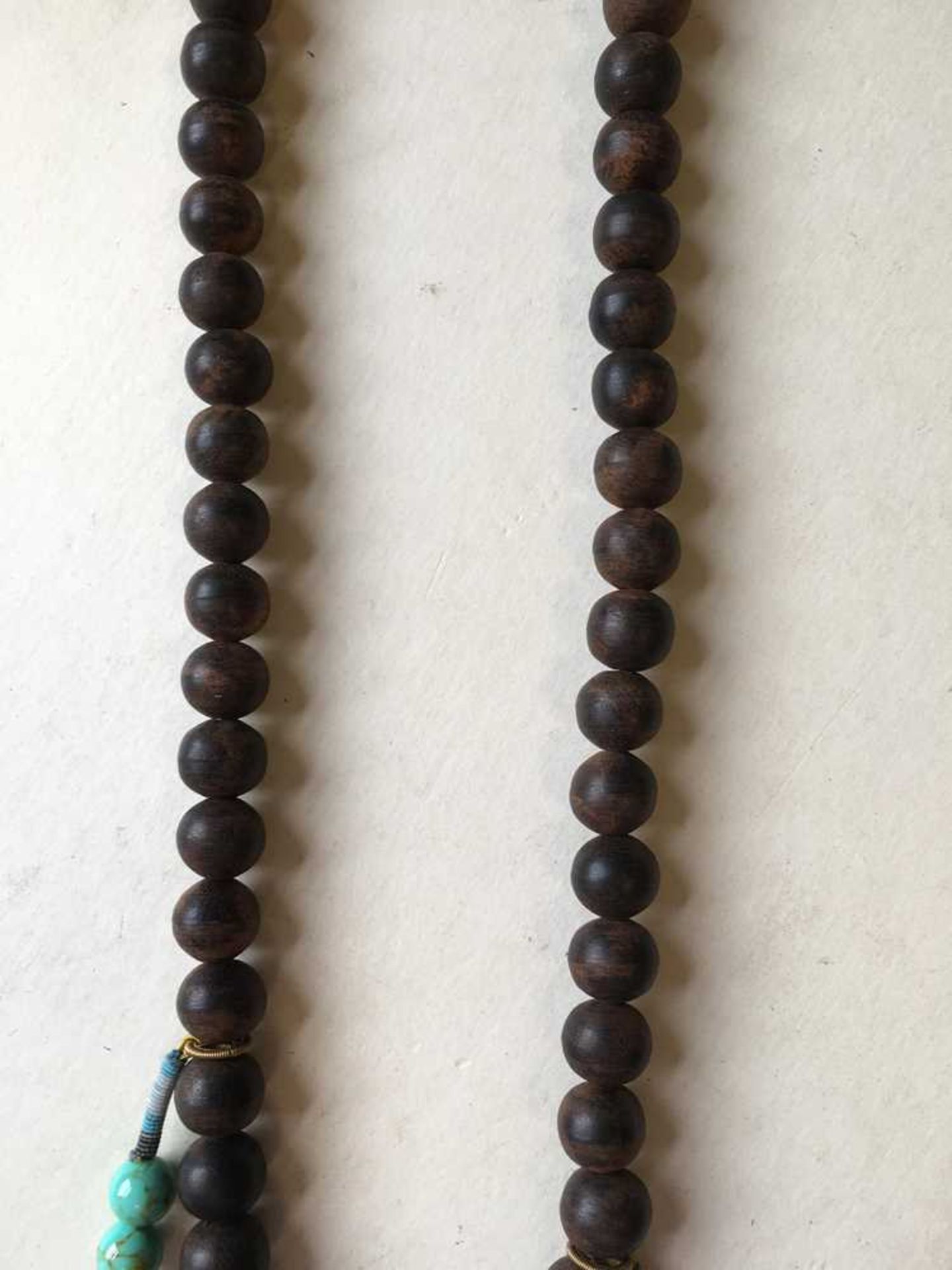 AGARWOOD AND MULTI-GEMSTONE COURT NECKLACE AND ROSARY - Image 10 of 16