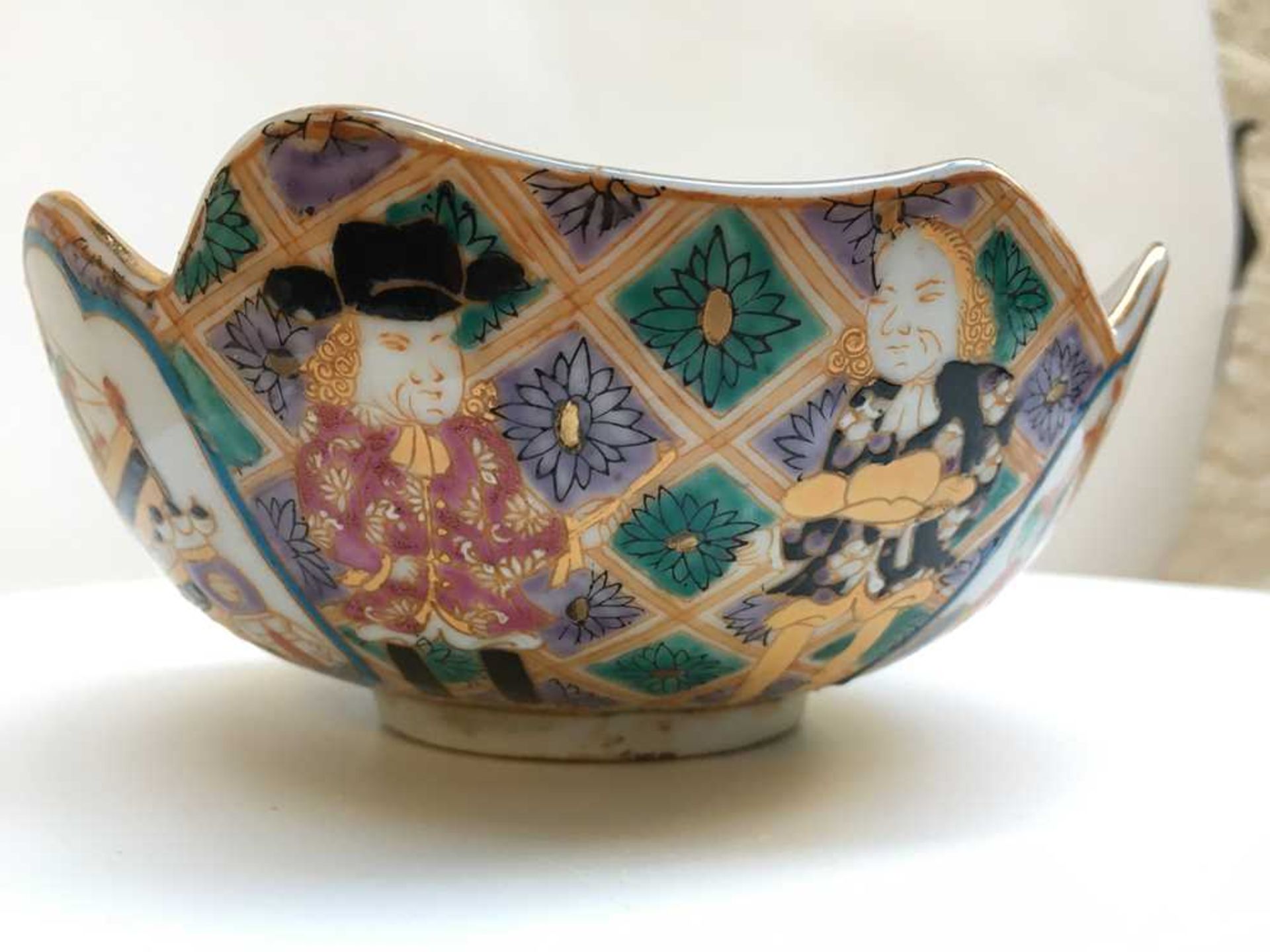 IMARI 'NAMBAN' BOWL QIANLONG MARK, 19TH CENTURY - Image 6 of 22