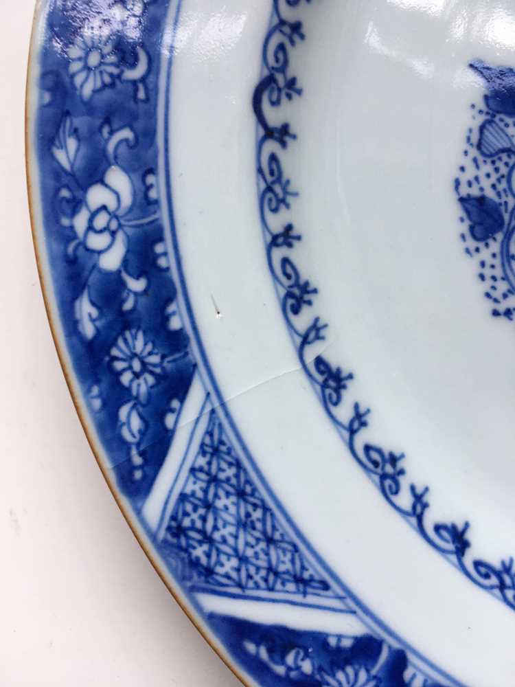 GROUP OF FOUR BLUE AND WHITE PLATES QING DYNASTY, 18TH CENTURY - Image 15 of 21