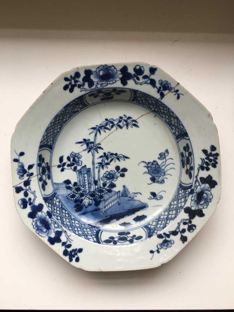 GROUP OF EIGHT BLUE AND WHITE PLATES QING DYNASTY, 18TH CENTURY - Image 17 of 46