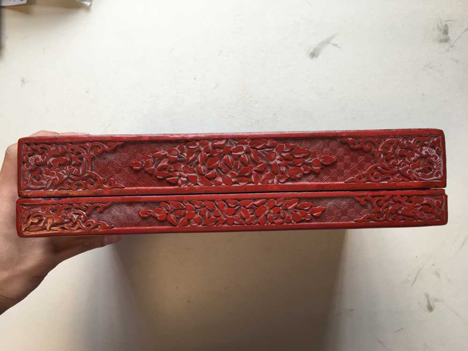 CARVED CINNABAR LACQUER RECTANGULAR BOX AND COVER QING DYNASTY, 19TH CENTURY - Bild 9 aus 16