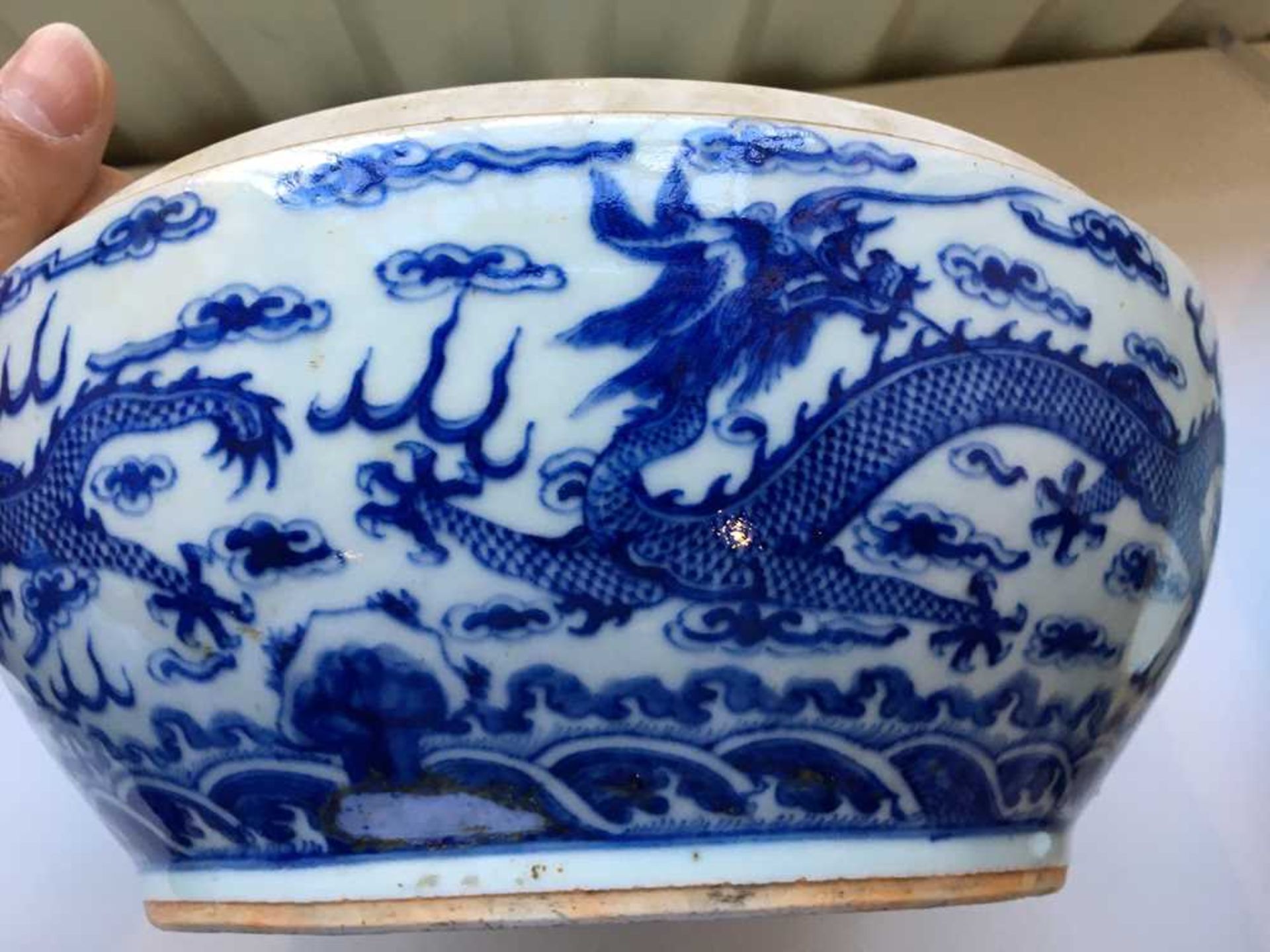 BLUE AND WHITE 'DRAGON' CIRCULAR BOX AND COVER 19TH-20TH CENTURY - Bild 18 aus 34