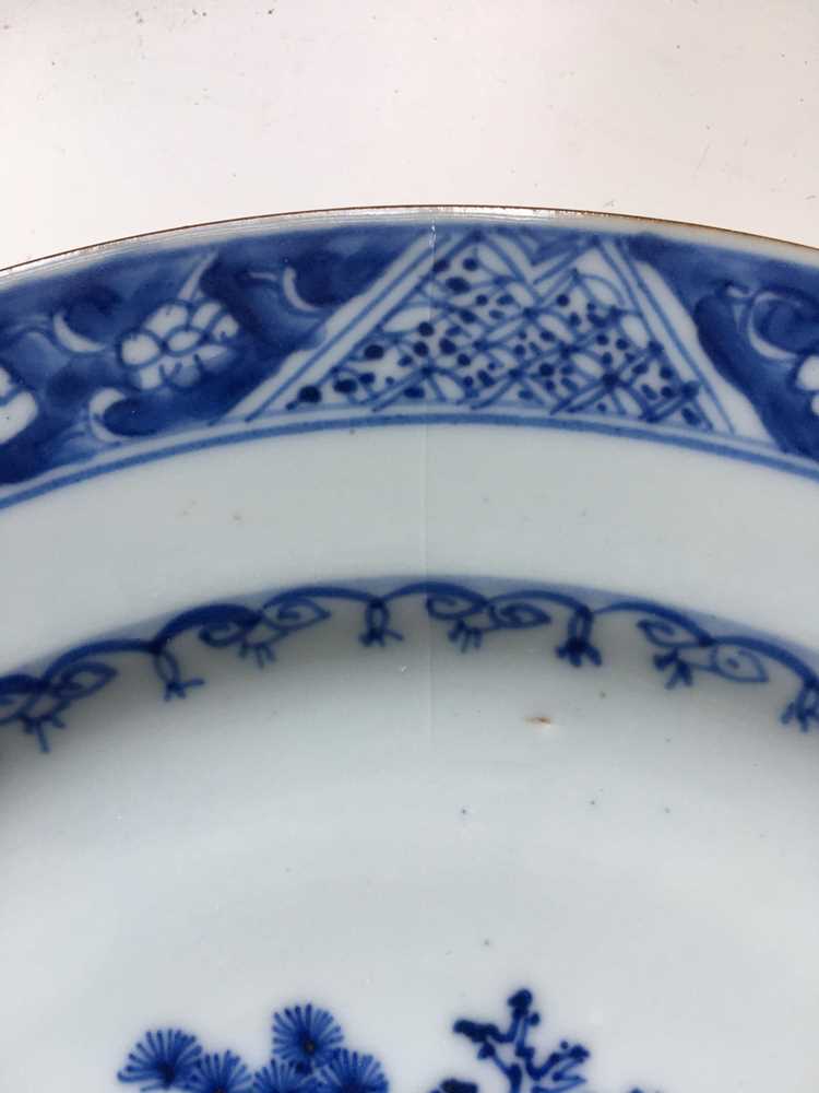 GROUP OF FOUR BLUE AND WHITE PLATES QING DYNASTY, 18TH CENTURY - Image 10 of 21