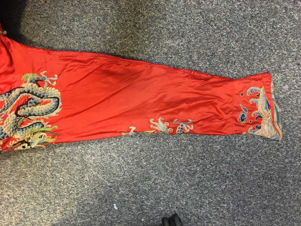 RED GROUND SILK EMBROIDERED 'DRAGON' ROBE 19TH-20TH CENTURY - Image 11 of 20