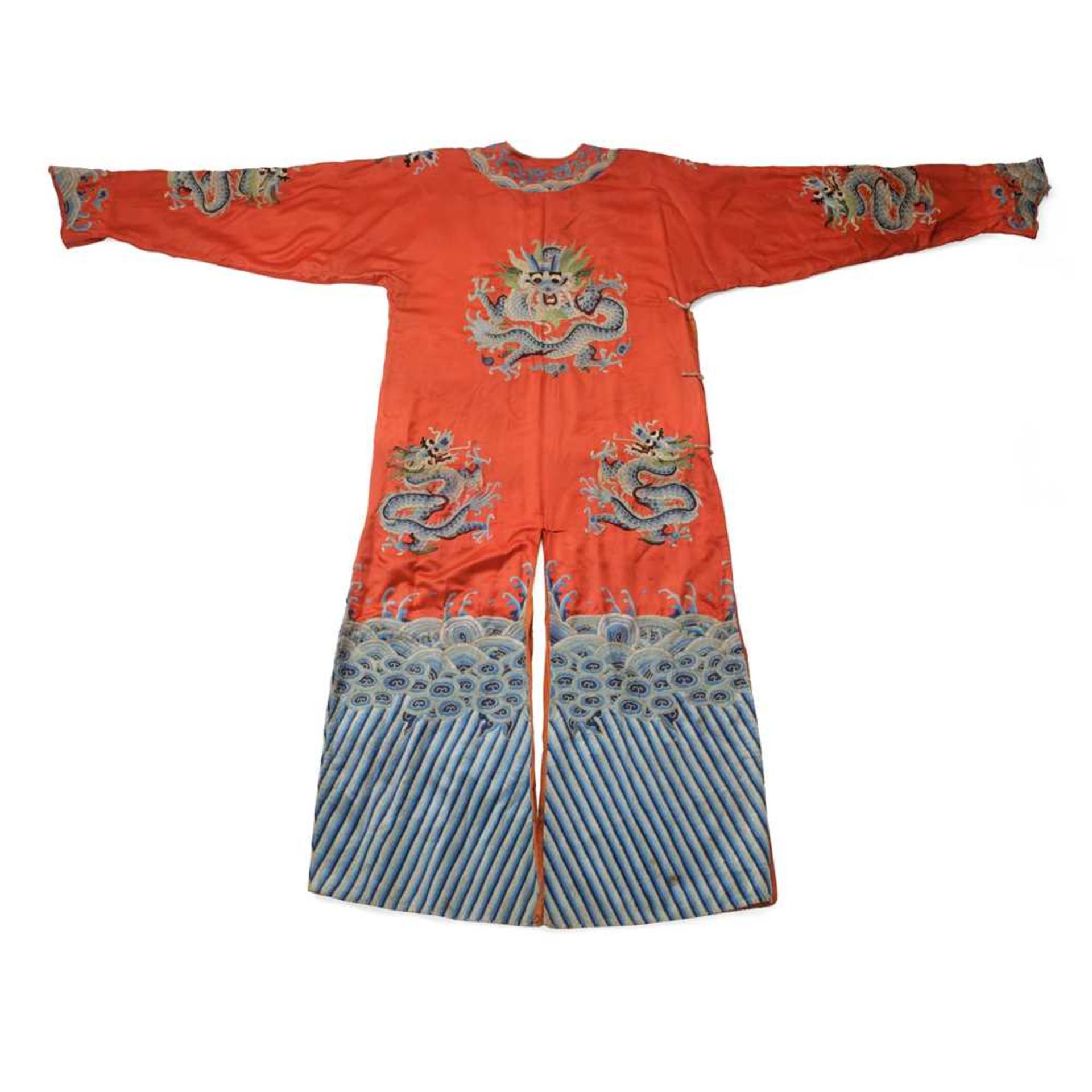 RED GROUND SILK EMBROIDERED 'DRAGON' ROBE 19TH-20TH CENTURY