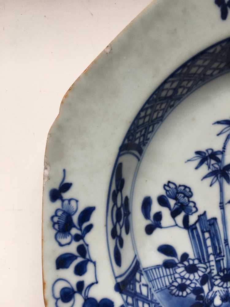 GROUP OF EIGHT BLUE AND WHITE PLATES QING DYNASTY, 18TH CENTURY - Image 34 of 46