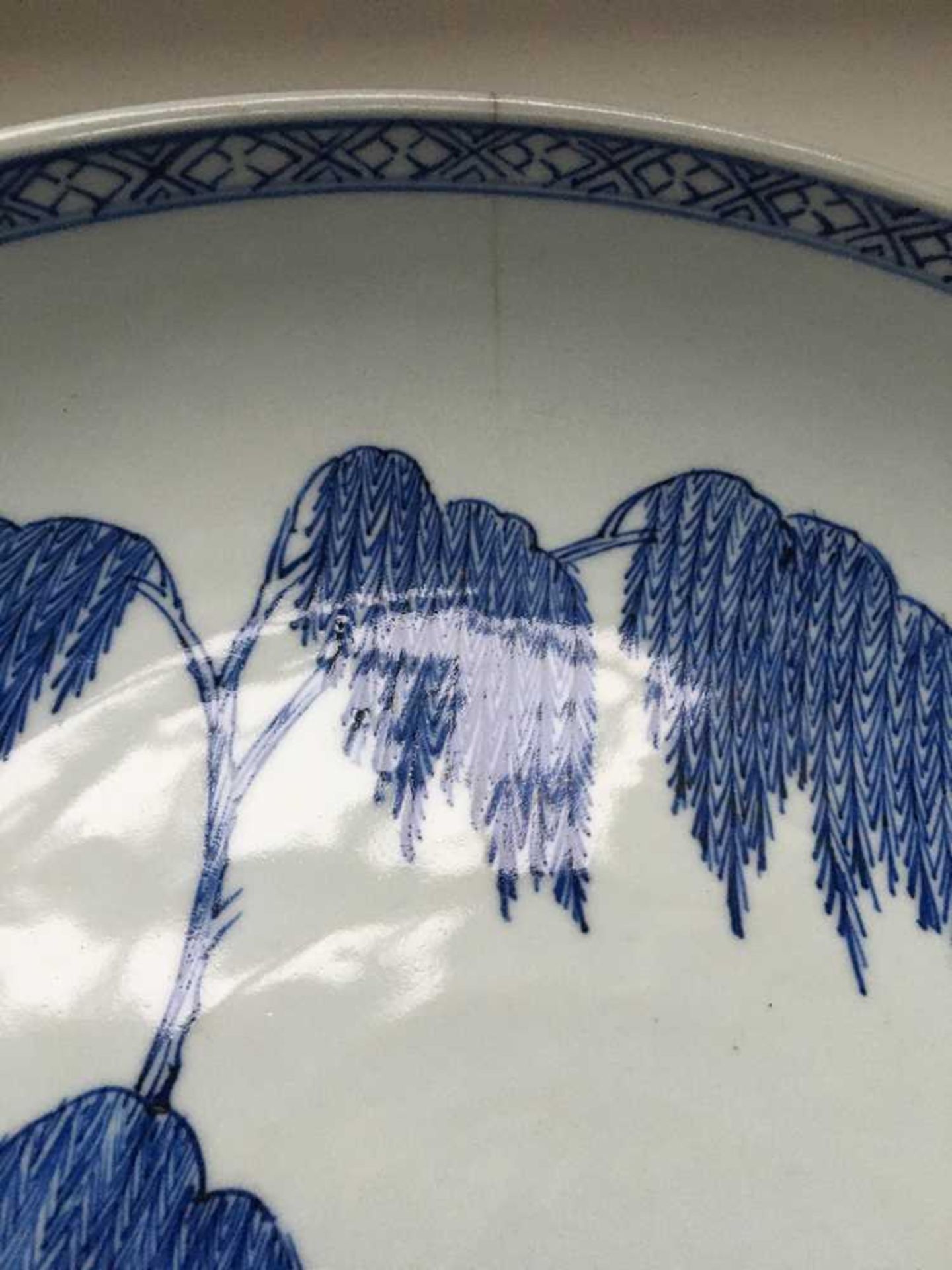 GROUP OF TWELVE BLUE AND WHITE PLATES AND CHARGERS QING DYNASTY, 18TH CENTURY - Bild 56 aus 69