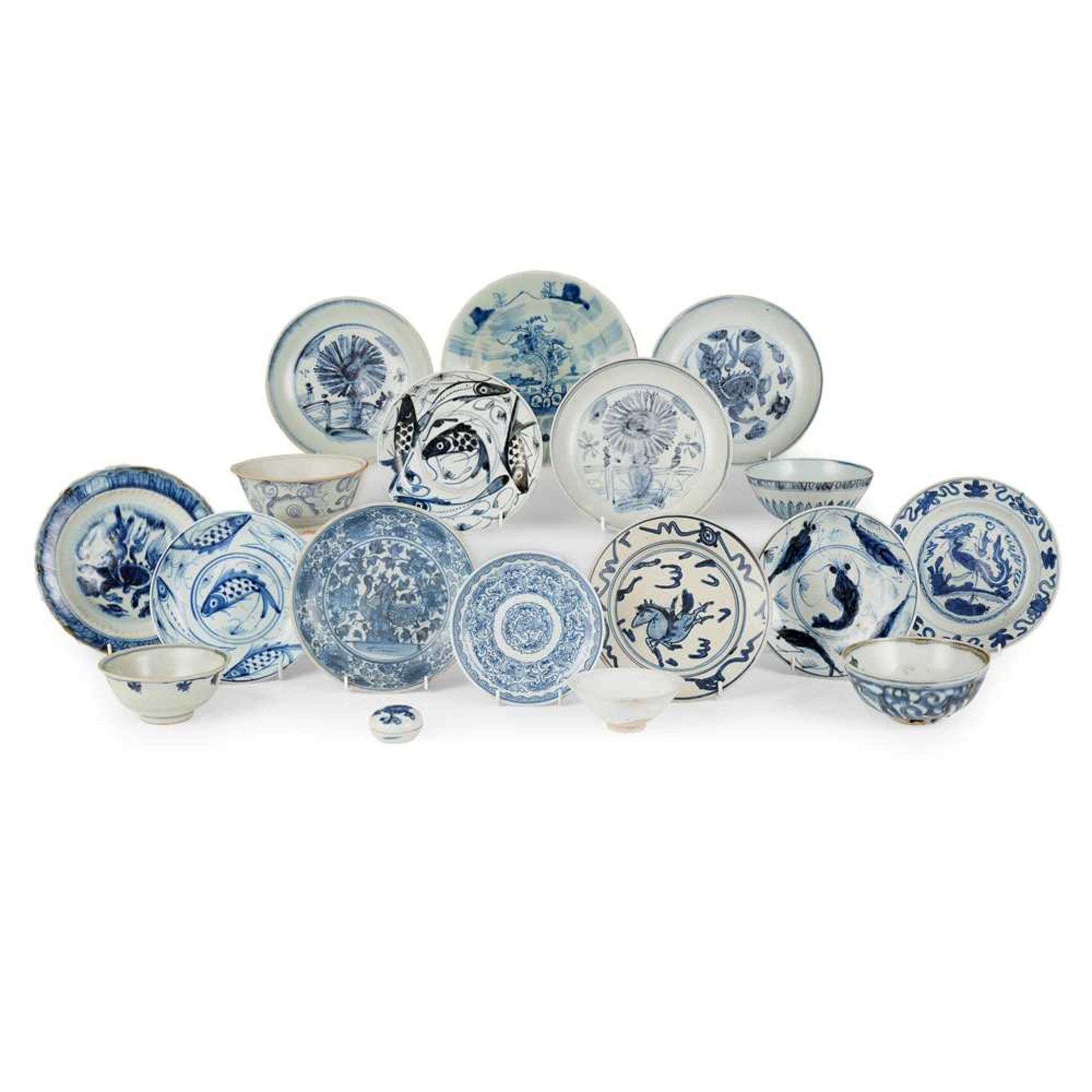 GROUP OF SEVENTEEN BLUE AND WHITE WARES MING TO QING DYNASTY, 17TH-18TH CENTURY