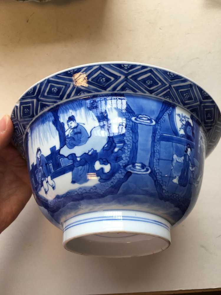 (A PRIVATE SCOTTISH COLLECTION, LOT 98-101) GROUP OF ELEVEN BLUE AND WHITE WARES QING DYNASTY, 18TH - Image 37 of 54