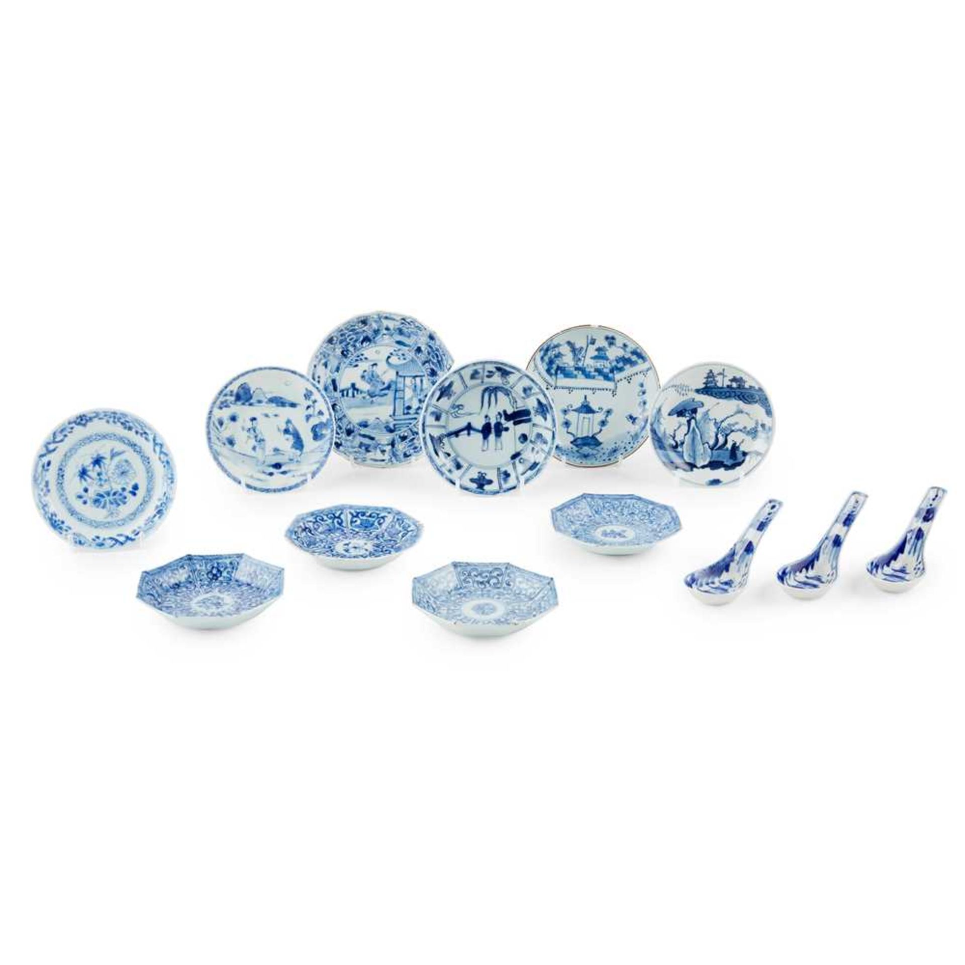 GROUP OF THIRTEEN BLUE AND WHITE WARES
