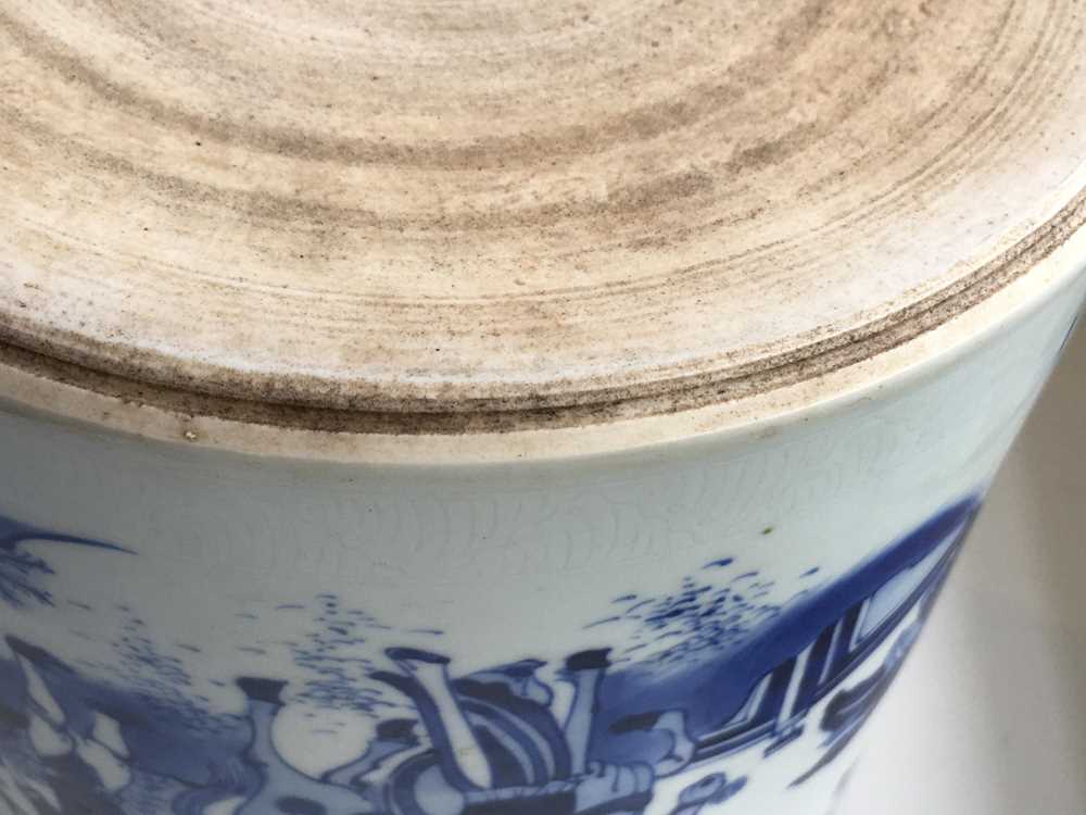 BLUE AND WHITE BRUSH POT 20TH CENTURY - Image 20 of 21