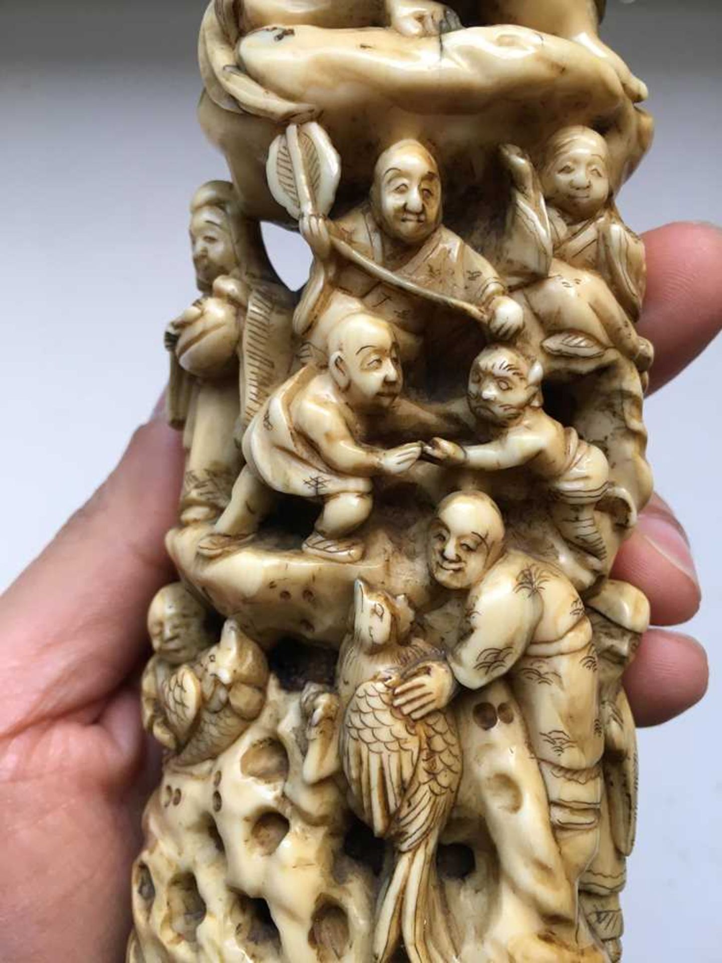 GROUP OF FIVE JAPANESE IVORY CARVINGS MEIJI PERIOD - Image 15 of 65