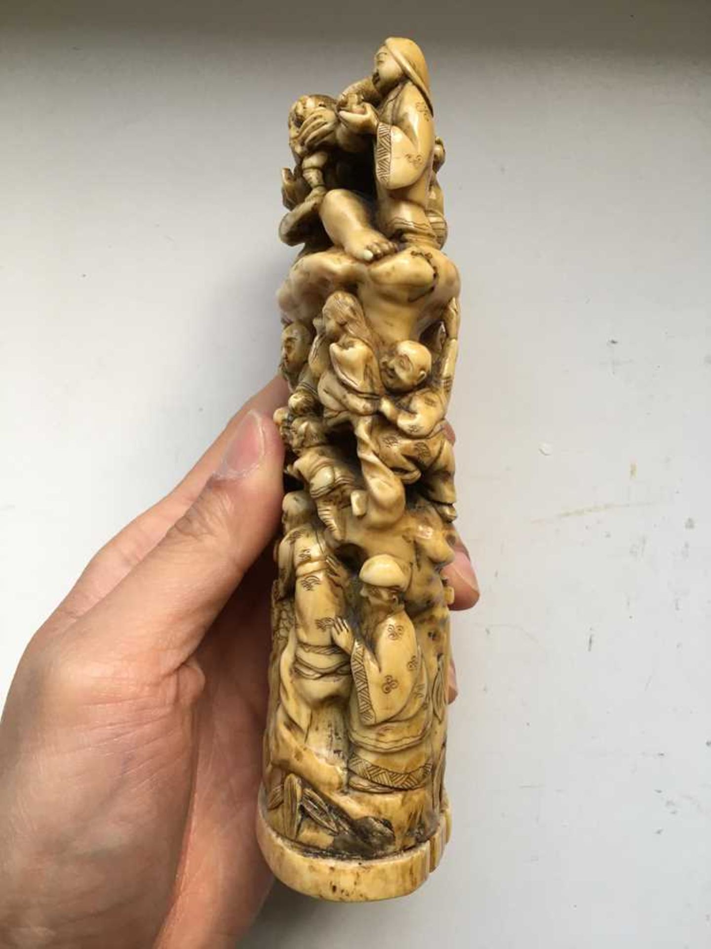 GROUP OF FIVE JAPANESE IVORY CARVINGS MEIJI PERIOD - Image 12 of 65
