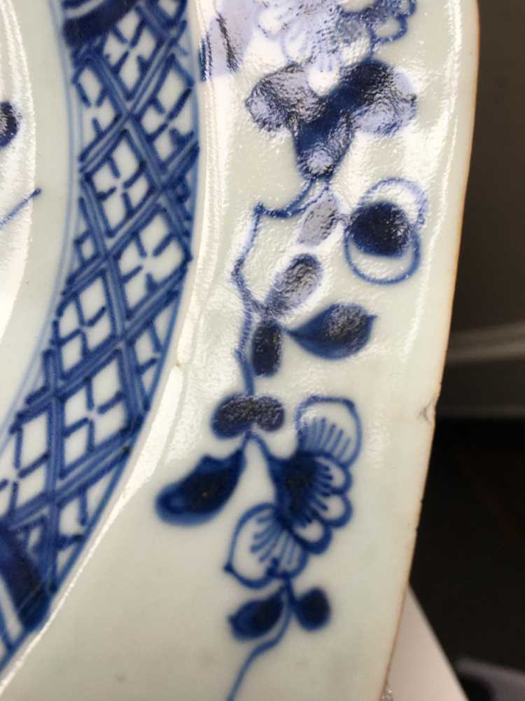 GROUP OF EIGHT BLUE AND WHITE PLATES QING DYNASTY, 18TH CENTURY - Image 35 of 46