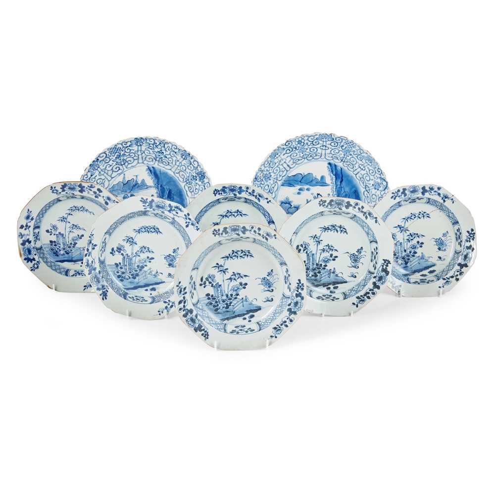 GROUP OF EIGHT BLUE AND WHITE PLATES QING DYNASTY, 18TH CENTURY