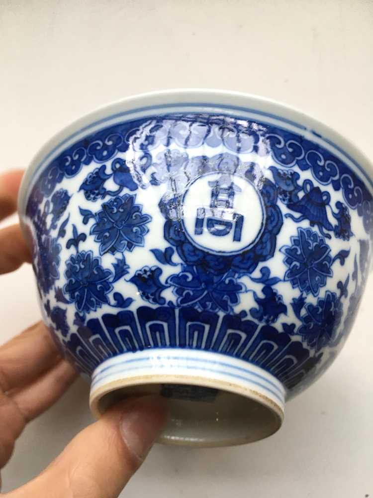 TWO PAIRS OF BLUE AND WHITE BOWLS KANGXI AND QIANLONG MARK - Image 20 of 36