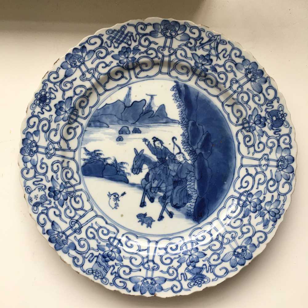GROUP OF EIGHT BLUE AND WHITE PLATES QING DYNASTY, 18TH CENTURY - Image 3 of 46