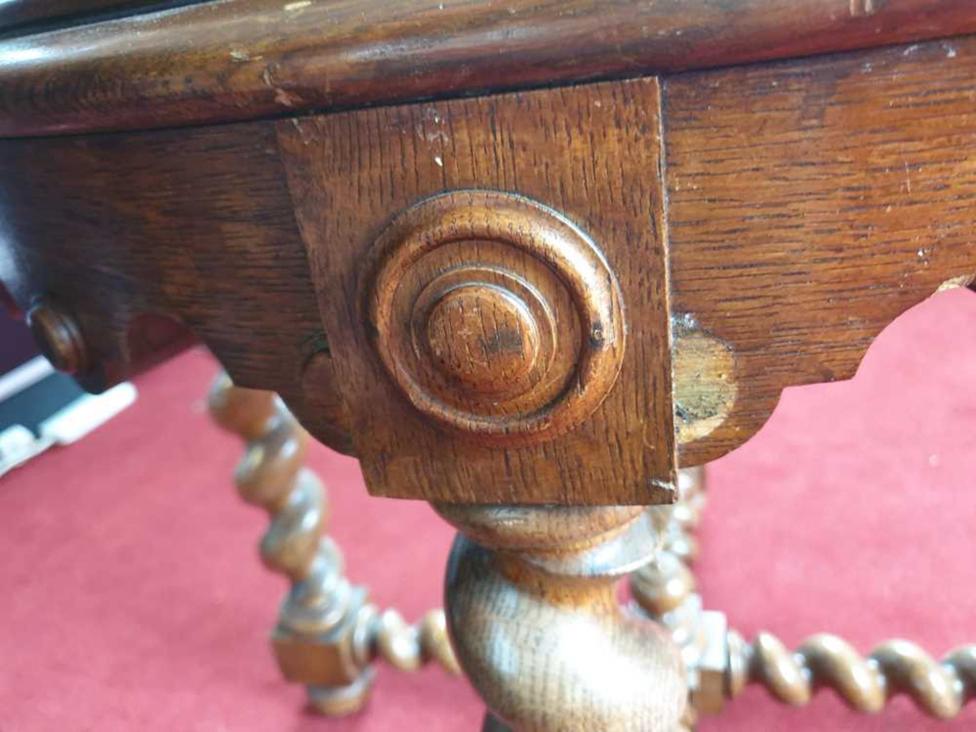 A JACOBEAN REVIVAL OAK OCCASIONAL TABLE EARLY 20TH CENTURY - Image 3 of 10