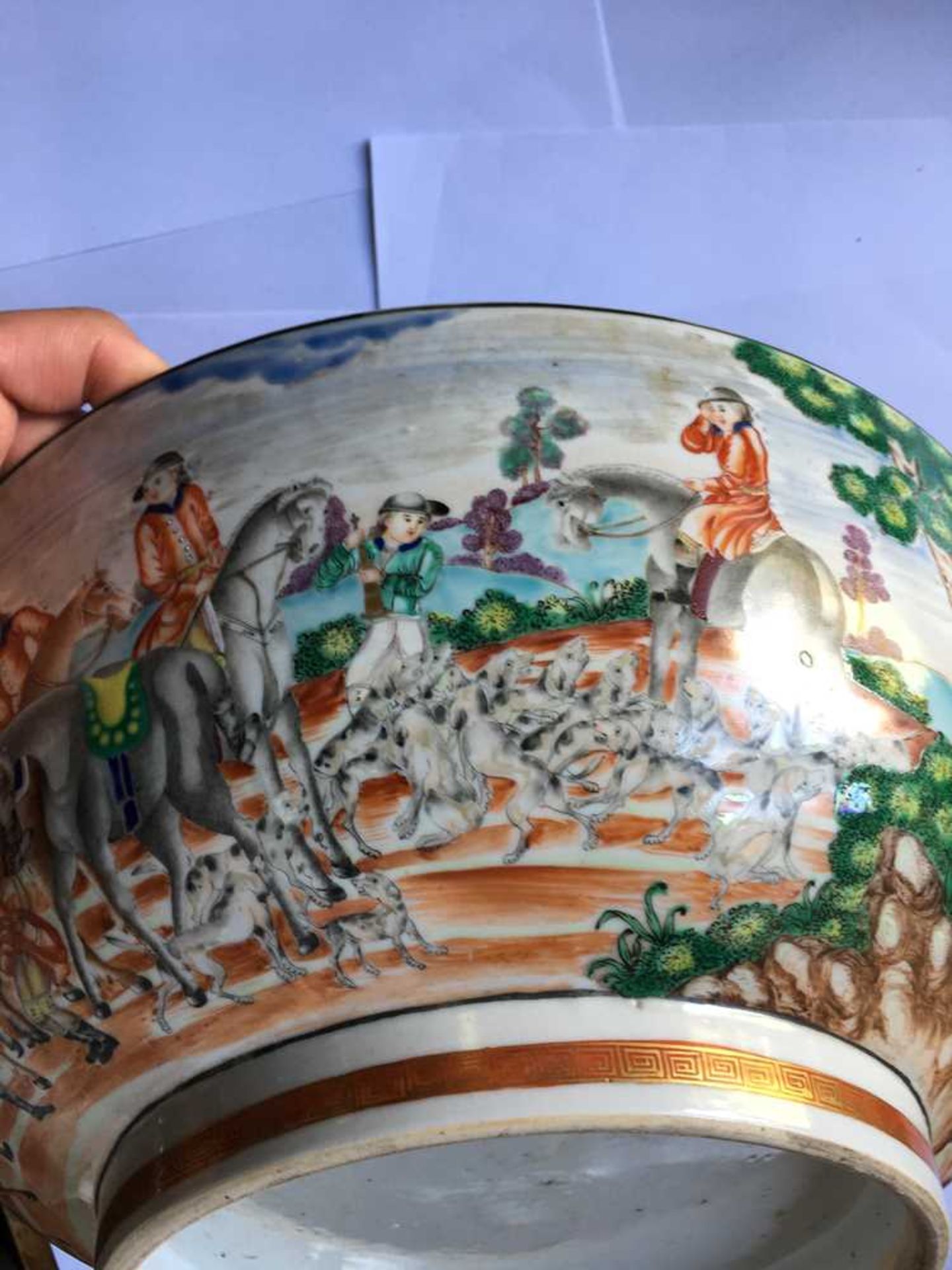 A CHINESE EXPORT EUROPEAN SUBJECT PORCELAIN PUNCH BOWL QING DYNASTY, 18TH CENTURY - Image 7 of 20
