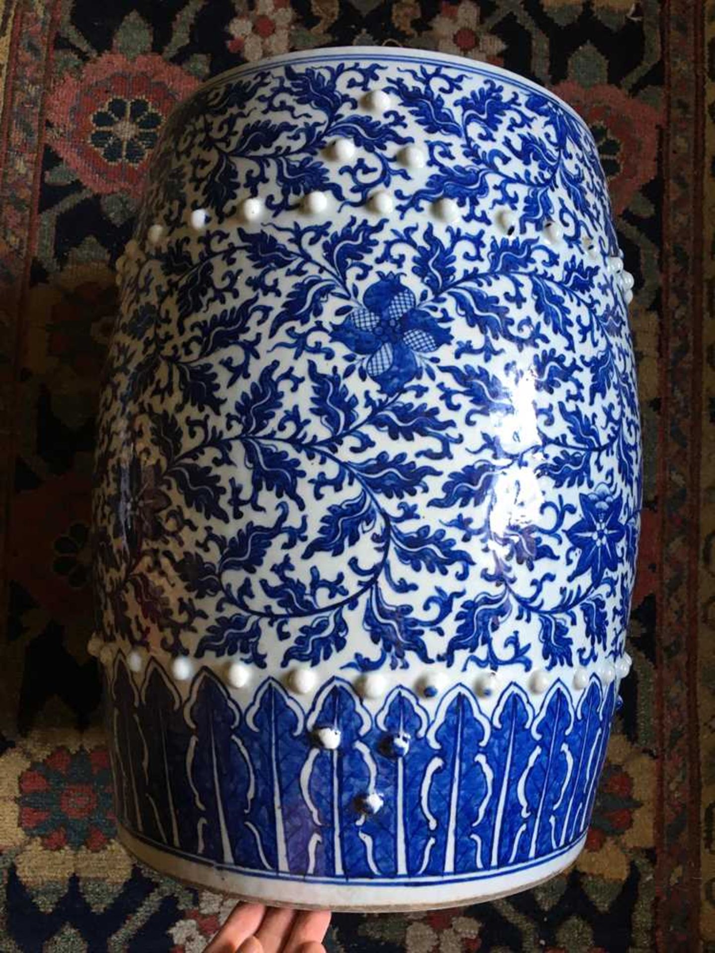A PAIR OF CHINESE BLUE AND WHITE PORCELAIN GARDEN SEATS 20TH CENTURY - Bild 17 aus 28