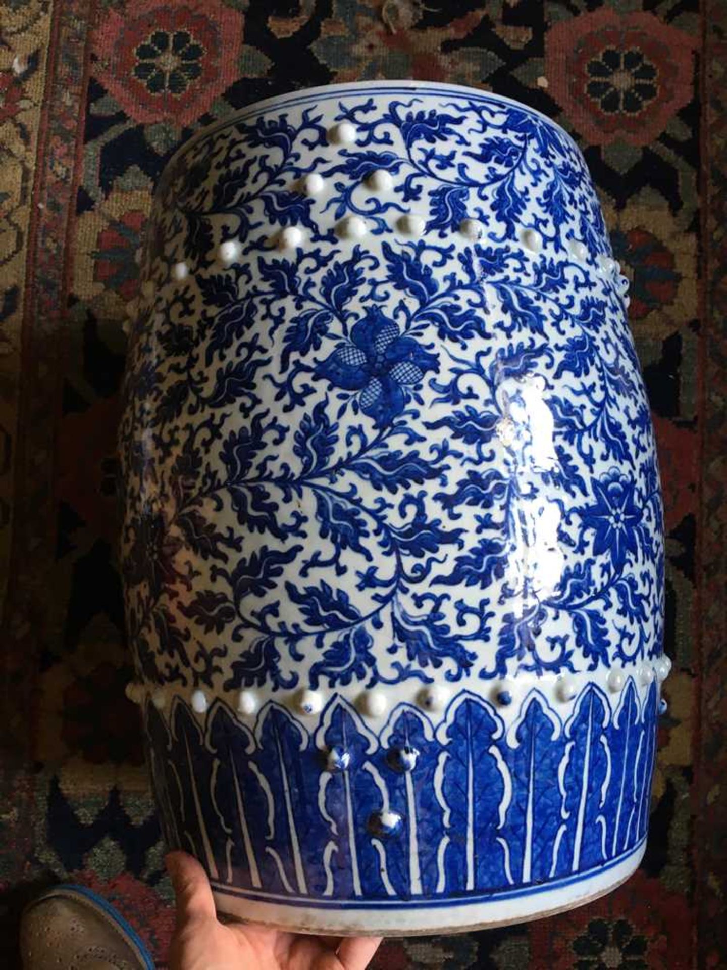 A PAIR OF CHINESE BLUE AND WHITE PORCELAIN GARDEN SEATS 20TH CENTURY - Bild 19 aus 28