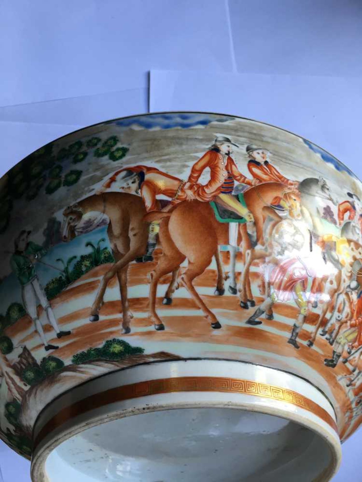 A CHINESE EXPORT EUROPEAN SUBJECT PORCELAIN PUNCH BOWL QING DYNASTY, 18TH CENTURY - Image 12 of 20
