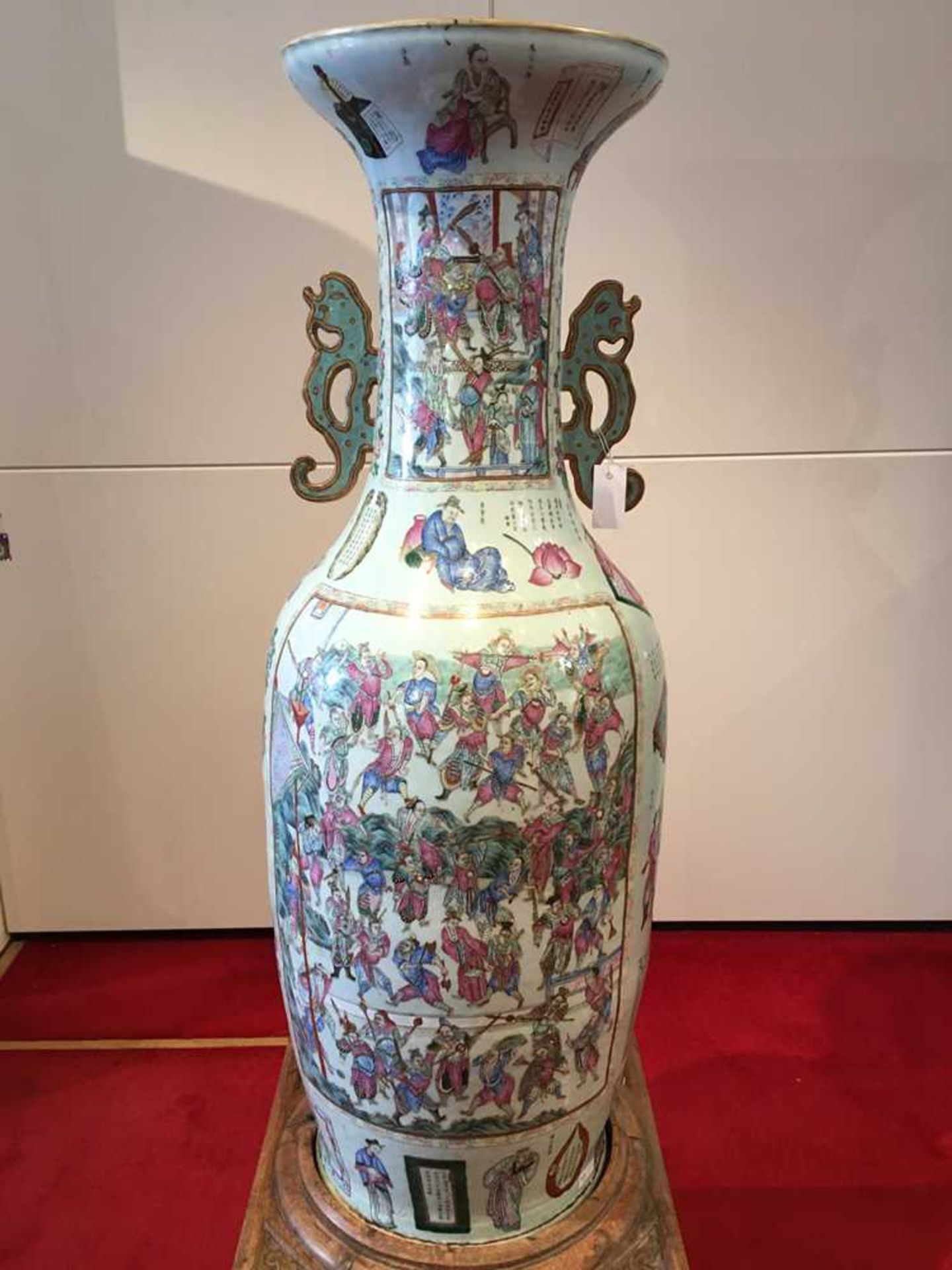 A PAIR OF MONUMENTAL CANTONESE FAMILLE ROSE PORCELAIN FLOOR VASES QING DYNASTY, EARLY 19TH CENTURY - Image 63 of 78