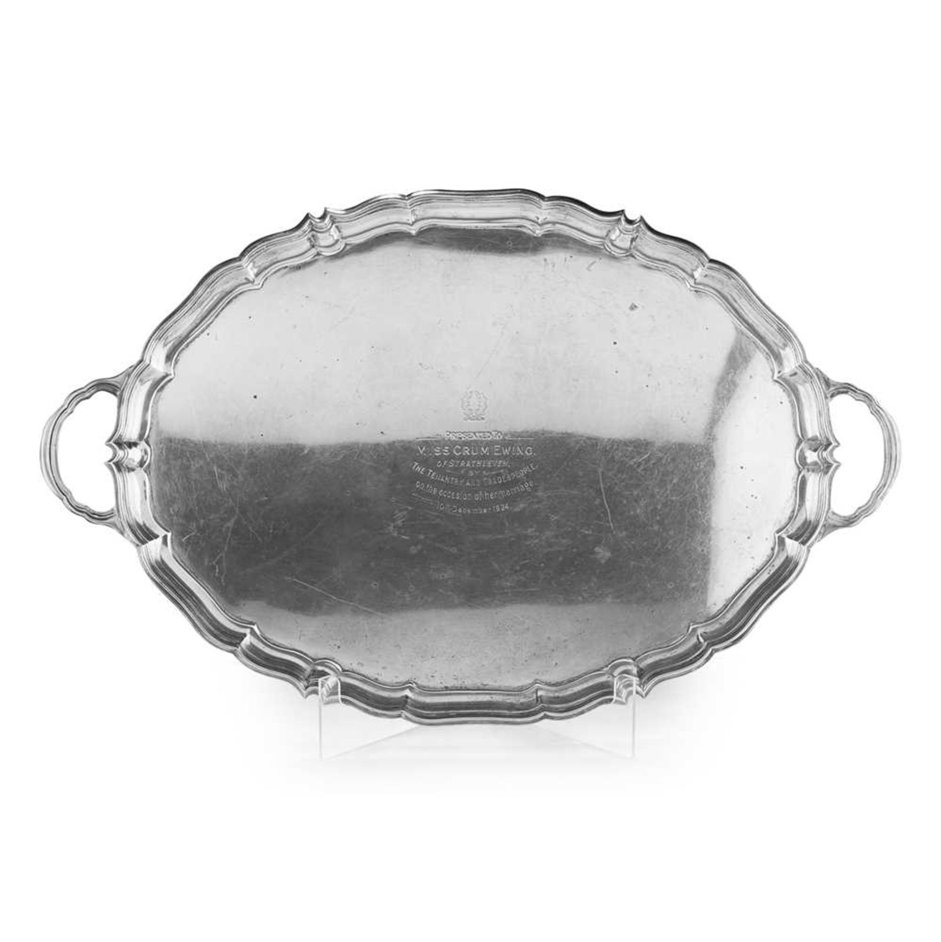 A GEORGE V TWIN HANDLED TRAY HARRISON BROTHERS & HOWSON, SHEFFIELD, 1924 - Image 4 of 5