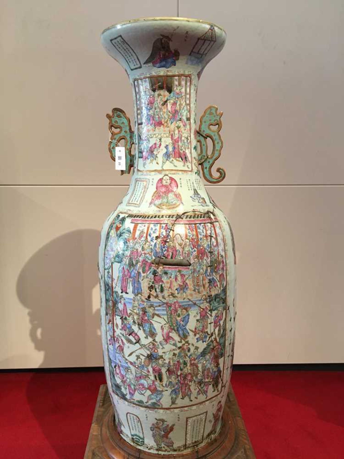 A PAIR OF MONUMENTAL CANTONESE FAMILLE ROSE PORCELAIN FLOOR VASES QING DYNASTY, EARLY 19TH CENTURY - Image 26 of 78