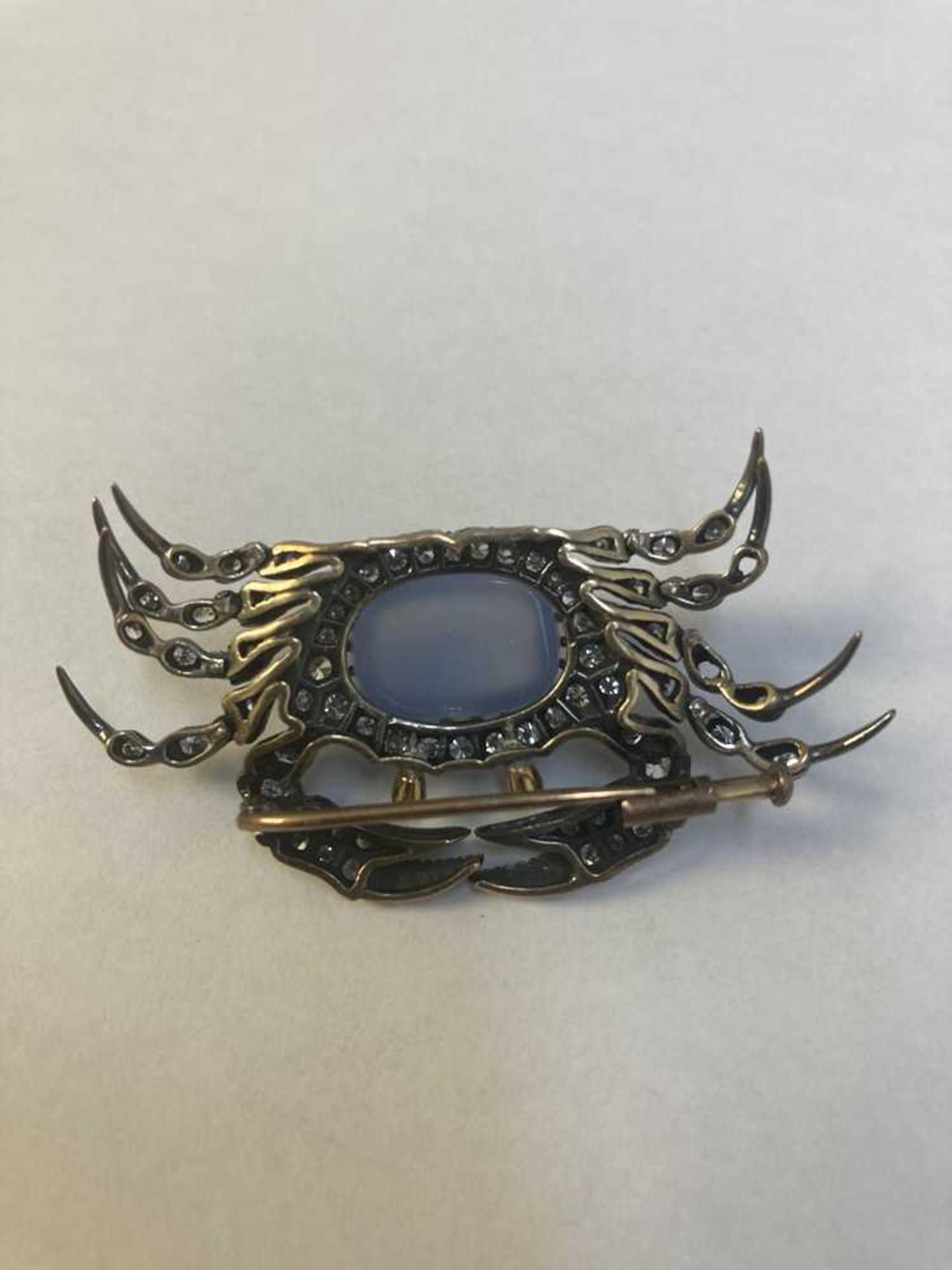 A chalcedony and diamond crab brooch - Image 5 of 6