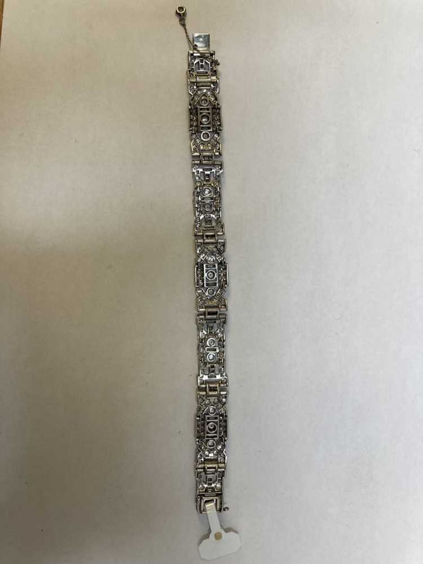 An Art Deco diamond bracelet, circa 1930 - Image 2 of 4