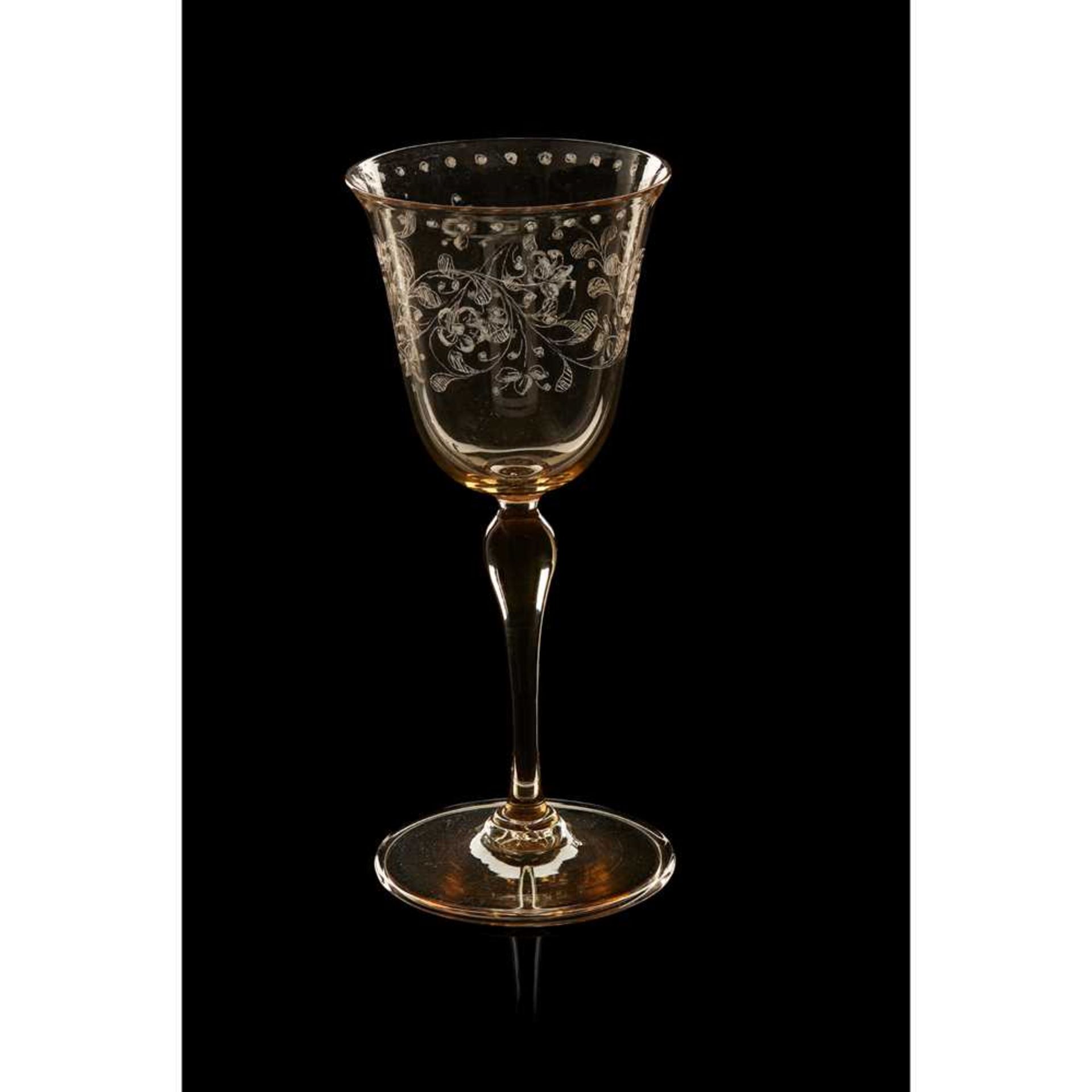 MANNER OF JAMES POWELL & SONS PART SUITE OF STEMMED DRINKING GLASSES - Image 4 of 7