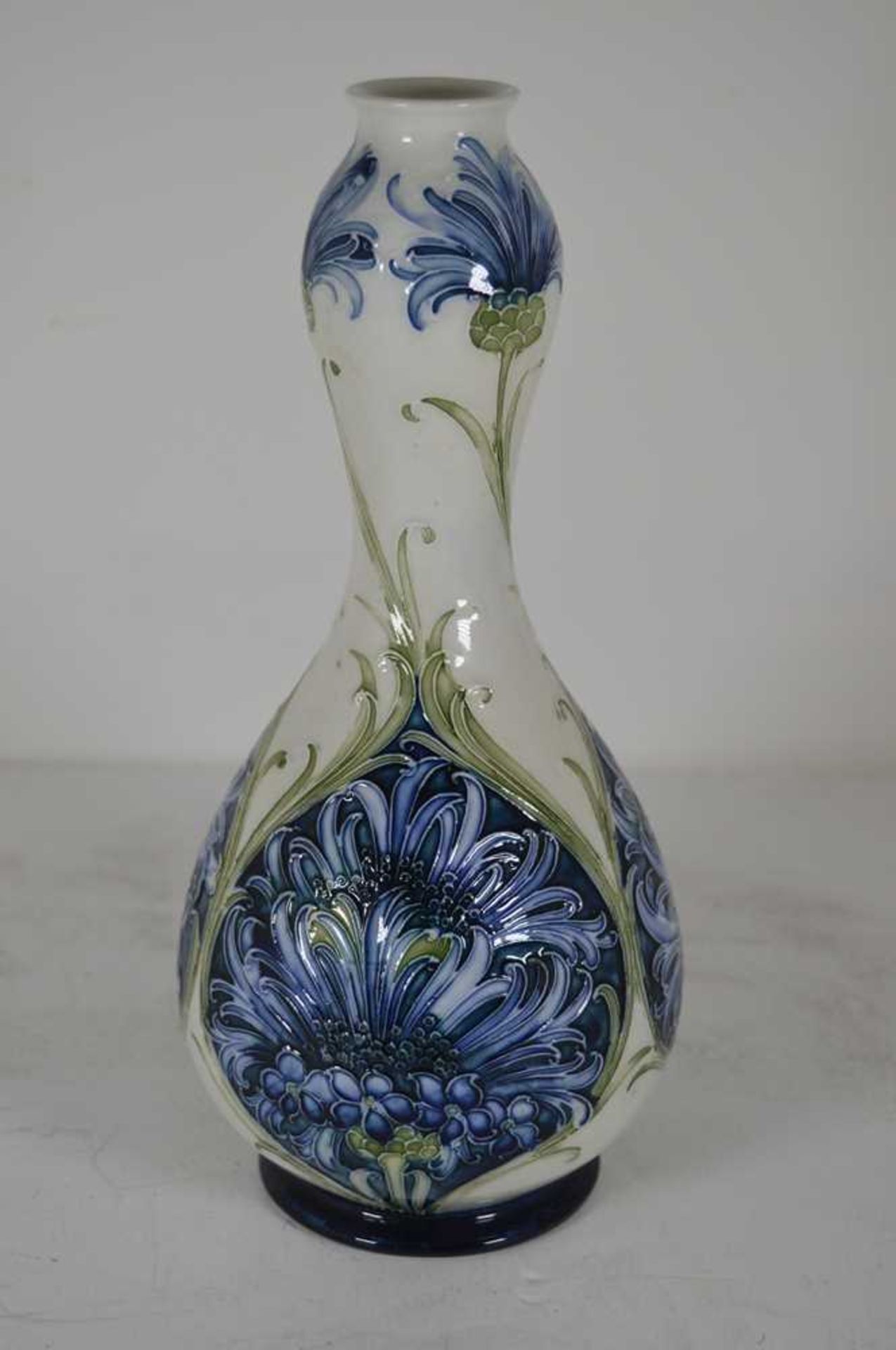 WILLIAM MOORCROFT (1872-1945) FOR JAMES MACINTYRE & CO. ‘FLORIAN WARE’ CORNFLOWER DOUBLE GOURD VASE, - Image 3 of 11