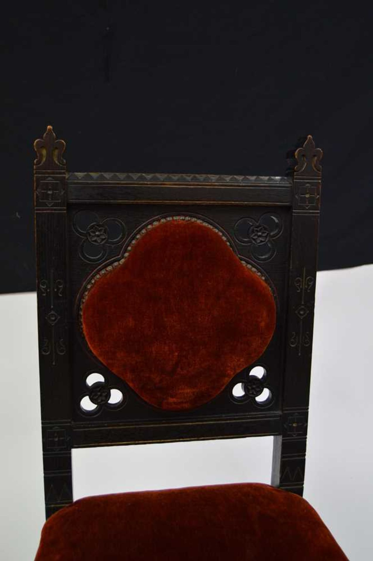JOHN MOYR SMITH (1839-1912) (ATTRIBUTED DESIGNER) FOR COX & SON, LONDON GOTHIC REVIVAL SIDE CHAIR, - Image 16 of 18
