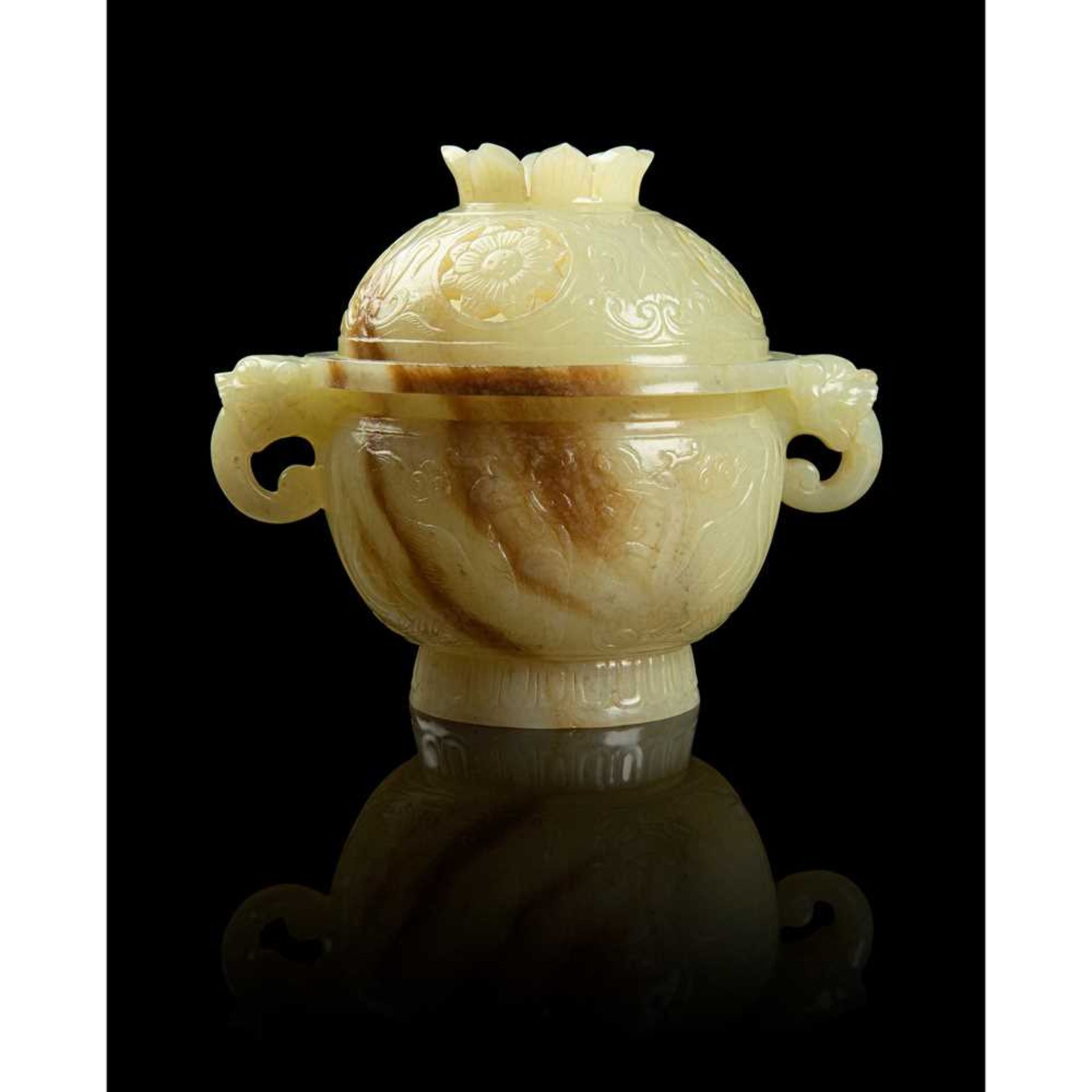 YELLOWISH PALE CELADON JADE CENSER WITH COVER QING DYNASTY, 19TH CENTURY - Bild 2 aus 2