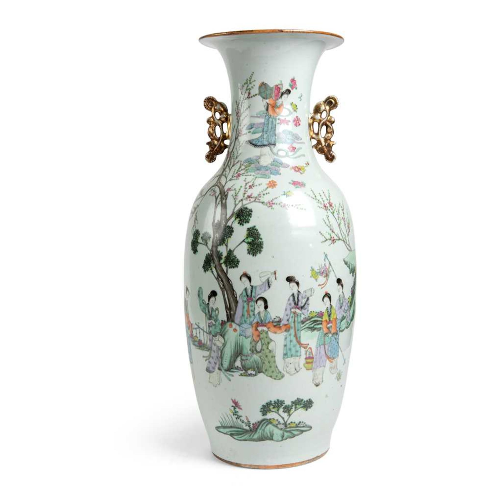 FAMILLE ROSE 'LADIES AT PLAY' VASE LATE QING DYNASTY-REPUBLIC PERIOD, 19TH-20TH CENTURY