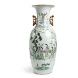 FAMILLE ROSE 'LADIES AT PLAY' VASE LATE QING DYNASTY-REPUBLIC PERIOD, 19TH-20TH CENTURY