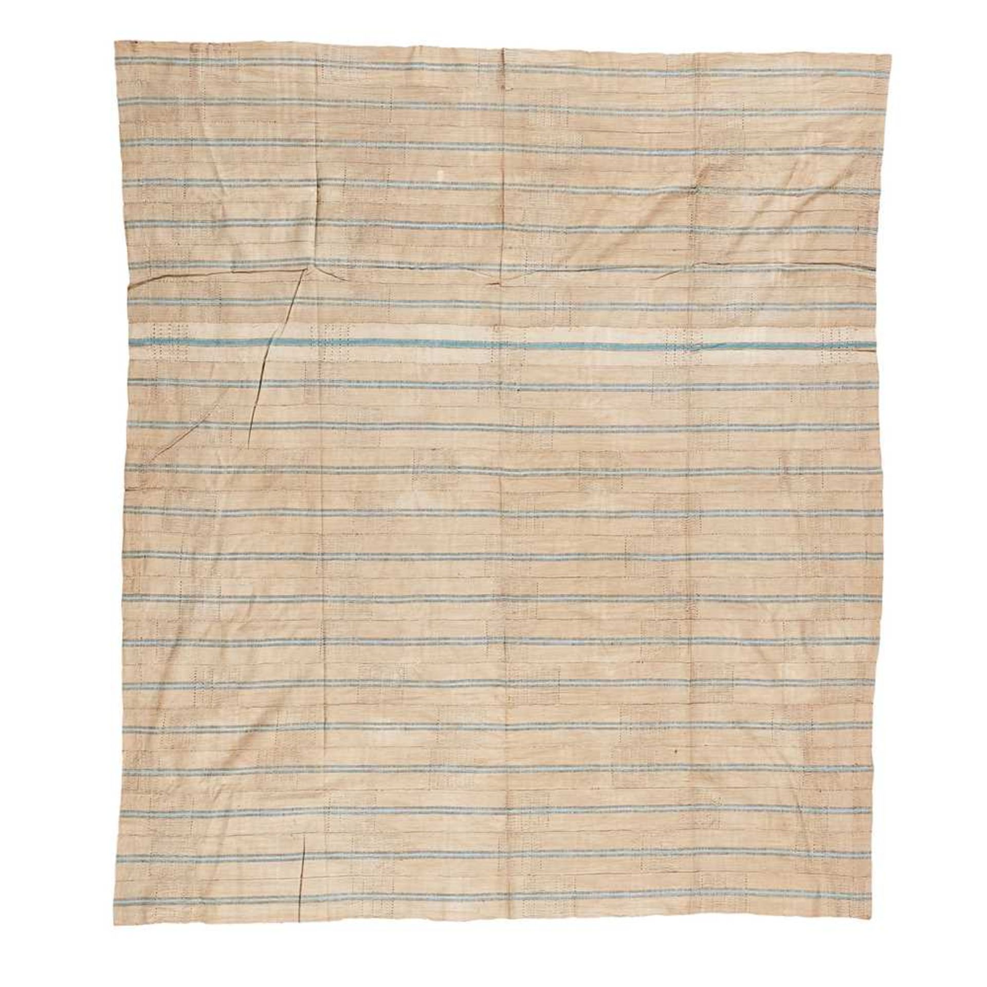 A LARGE COLLECTION OF EIGHTEEN WEST AFRICAN TEXTILES LARGELY NIGERIA, WEST AFRICA - Image 17 of 19