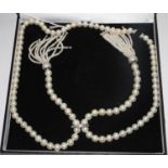 A cultured pearl necklace