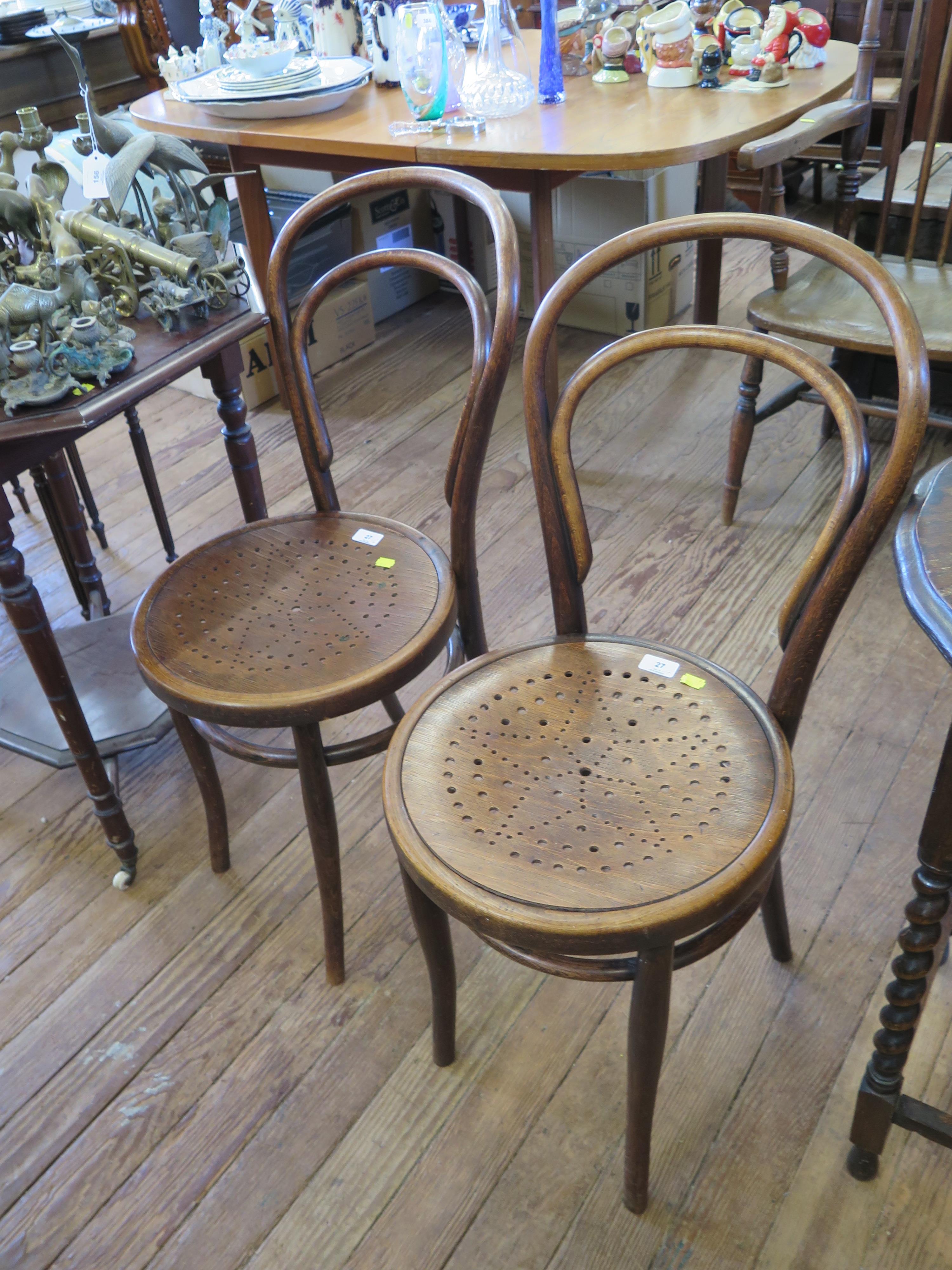 A pair of bentwood dining chairs and an oak window table with barley-twist legs (3) - Image 2 of 2