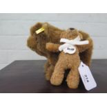 A Steiff 'Urs' brown bear, 069628, and a James Teddy bear, 111570, 13 cm high (2)