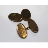 A pair of gentleman's 9 carat gold cufflinks, monogrammed, 9.09grms