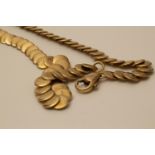 A gold colour necklace hallmark to fastening 12 grams