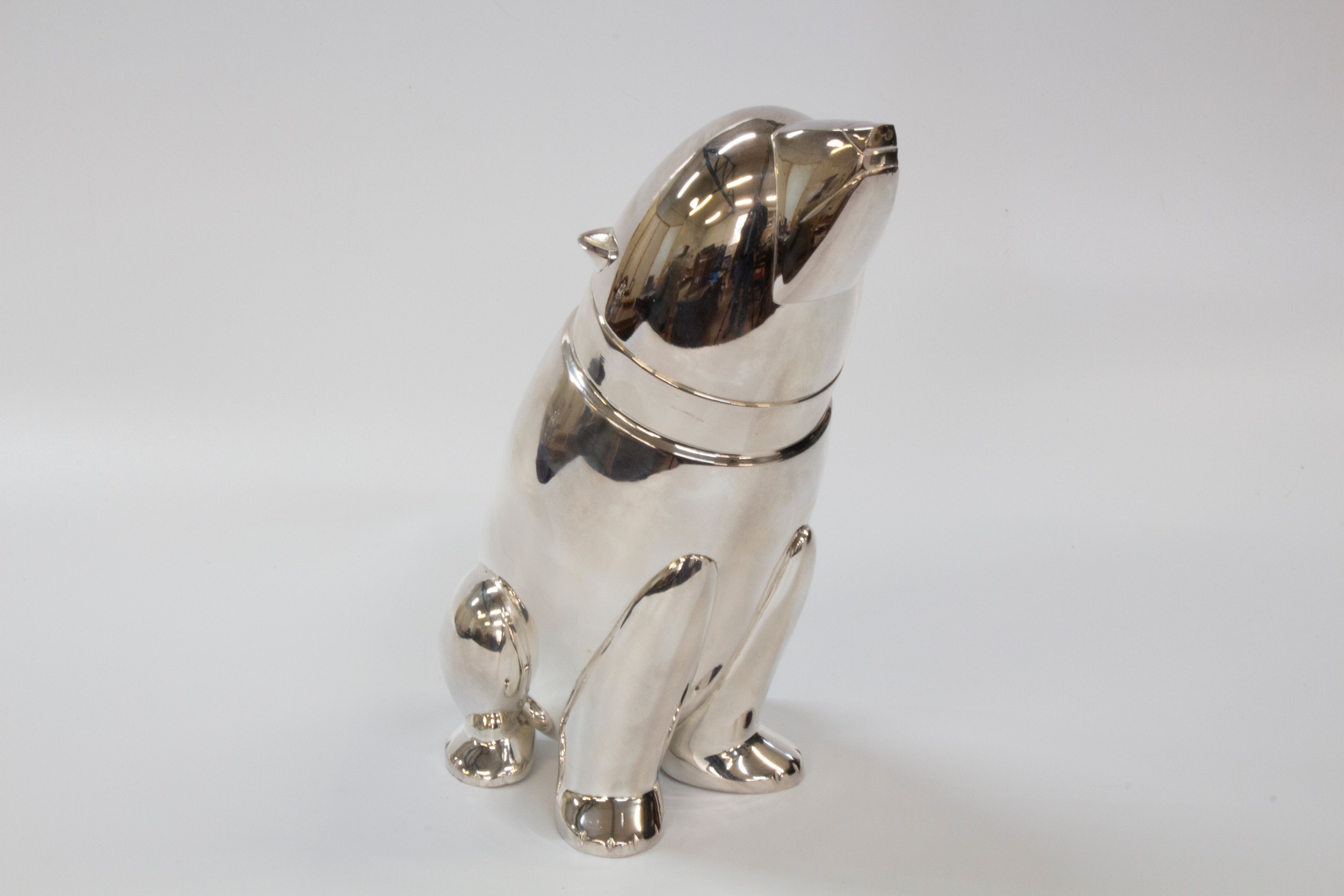 A Novelty Cocktail Shaker. 20th century. In the form of a Polar Bear .27cm high - Image 2 of 2