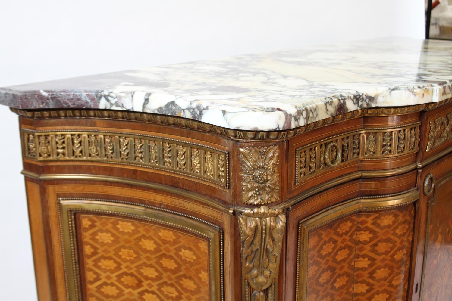 An Ornate French Parquetry Calcetta Marble Top Commode. Circa 1890. In Louis XV Style, Fitted with a - Image 2 of 3