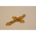 A 9 carat gold cross pendant of fretted design 7g