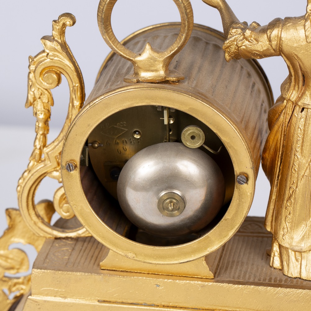 A 19TH CENTURY CONTINENTAL GOLD PAINTED SPELTER MANTLE CLOCK the dial and case set with flower - Image 3 of 3