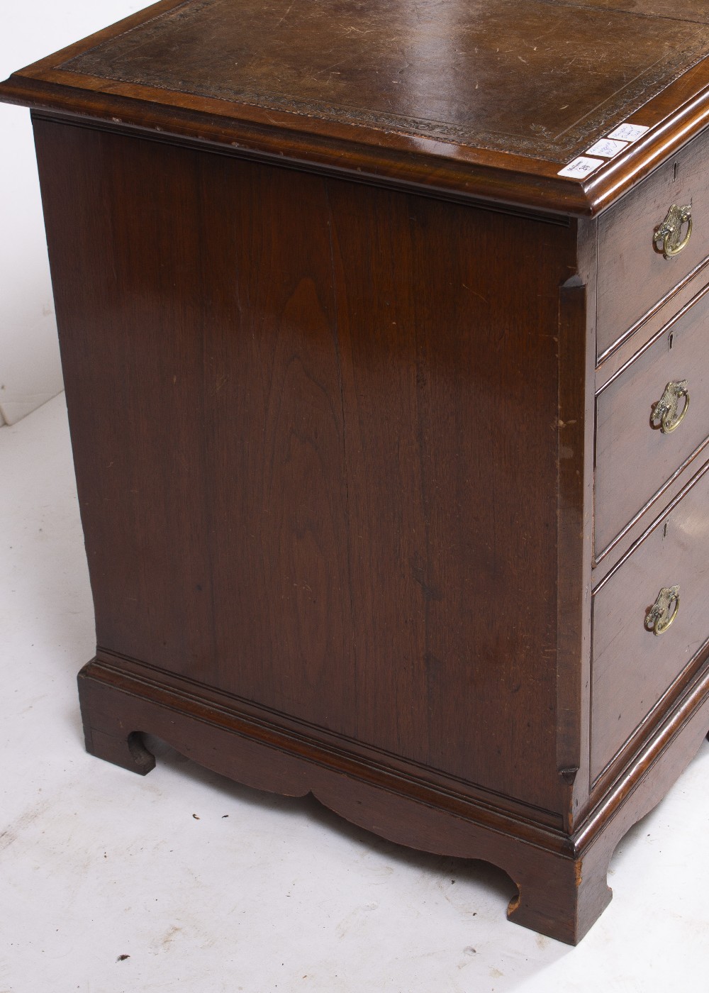 A GEORGIAN STYLE MAHOGANY PEDESTAL DESK the top with gilt tooled Morocco leather inset above one - Image 2 of 4