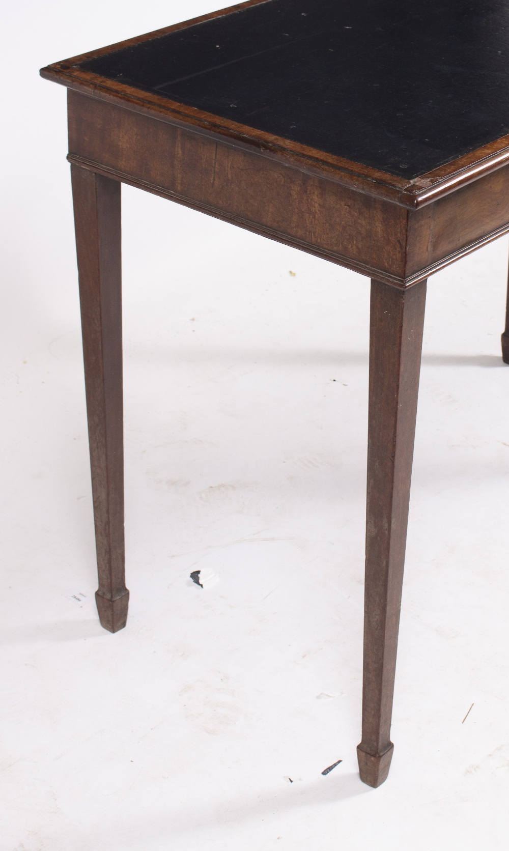 A 19TH CENTURY MAHOGANY SIDE TABLE with a black leather inset top and square tapering legs - Image 5 of 5