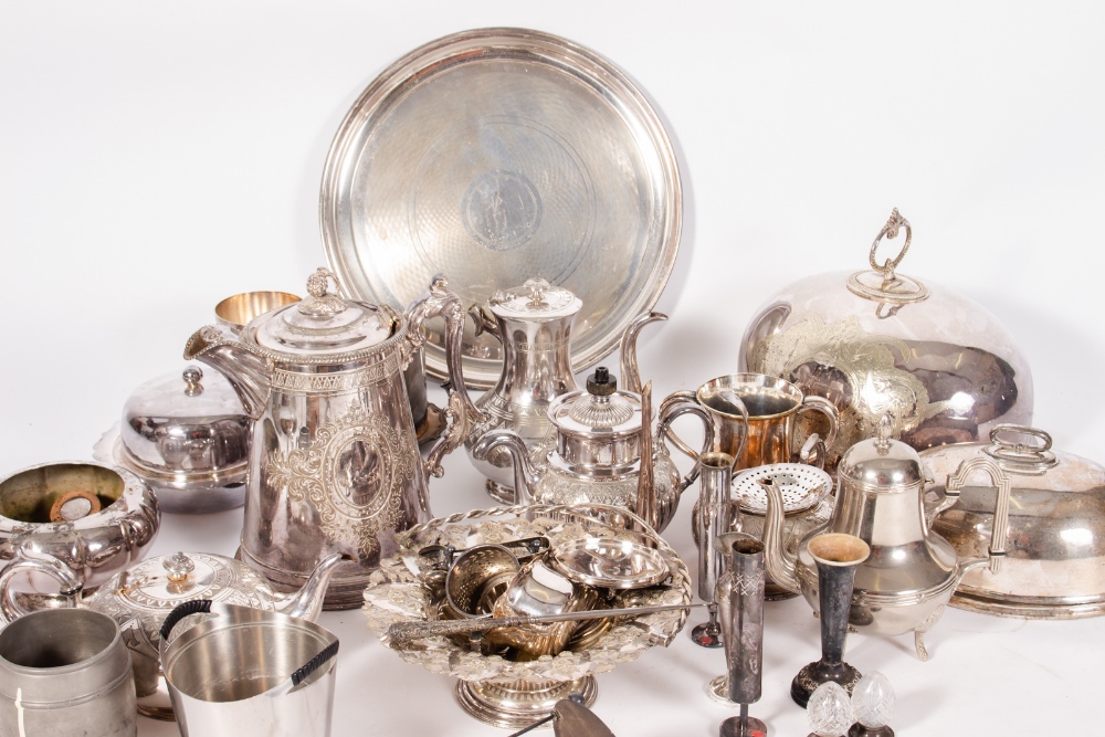 A COLLECTION OF VICTORIAN AND LATER SILVER PLATED WARES to include a Walker & Hall hot water jug, - Bild 2 aus 2